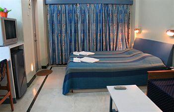 Shreyas Hotel