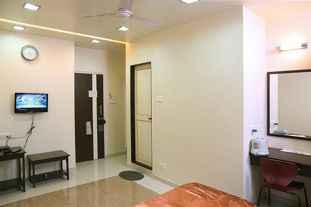 Hotel Shreyas Pune